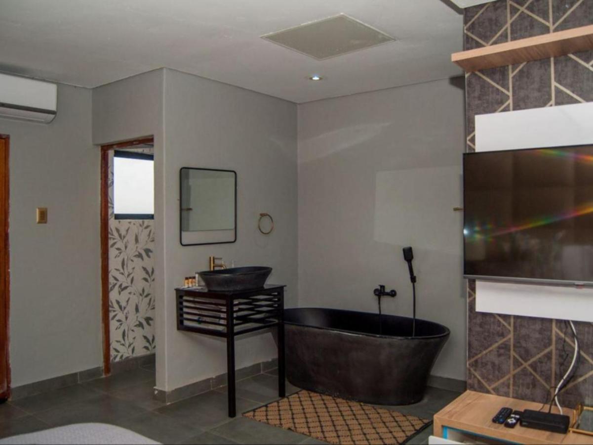 The Lux Hotel And Resorts Louis Trichardt Exterior foto